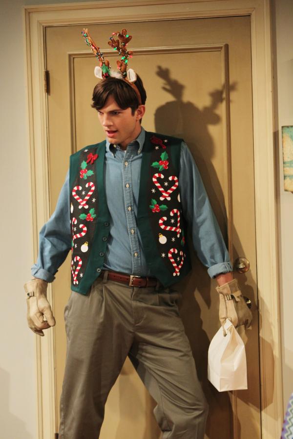 Bild 1 von 13: Während Walden (Ashton Kutcher) versucht, sein neues Leben als Sam Wilson zu meistern, steht Alan vor einem einsamen Weihnachtsfest ...