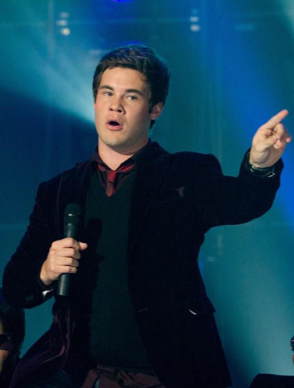 Bild 1 von 18: Bumper (Adam DeVine) und seine Gesangspartner wissen, wie sie das Publikum auf ihre Seite ziehen - sehr zum Leidwesen ihrer Konkurrenten \