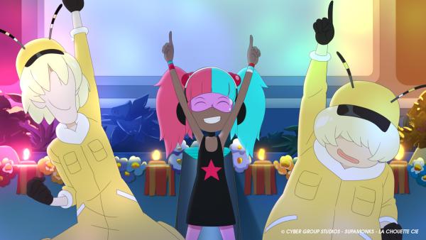 Bild 1 von 3: Nach dem Rennen ist Zeit für Party: Buzz (l.) und Fuzz (r) von Team Bees sowie Debbie von Team Starfish