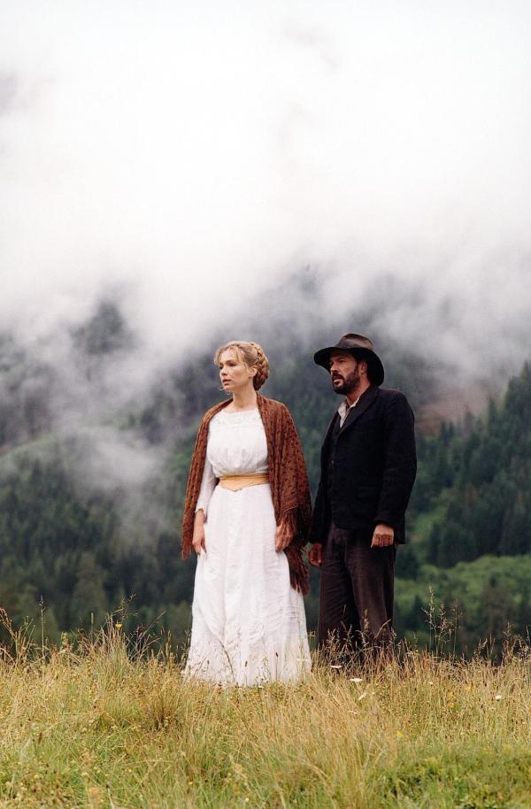 Bild 1 von 1: Im Bild: Katharina Radacher (Aglaia Szyszkowitz) und Jakob Hirzbacher (Sebastian Koch).