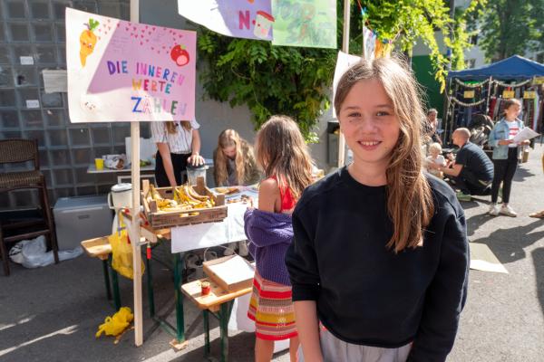 Bild 1 von 4: Ada möchte darauf aufmerksam machen, dass wir zu viele Lebensmittel achtlos in den Müll werfen.© ZDF/Florian Lippke - Honorarfreie Verwendung gemäß AGB im redaktionellen Zusammenhang mit genannter Sendung bei Nennung \