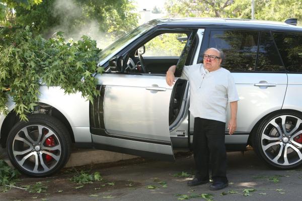 Bild 1 von 8: Frank Reynolds (Danny DeVito)
