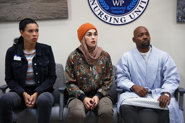 Bild 1 von 23: (v.l.n.r.) Nancy Gillian (Brianna Baker); Marjan Marwani (Natacha Karam); Paul Strickland (Brian Michael Smith)