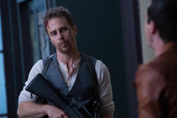Bild 1 von 11: Francis (Sam Rockwell) hat viele Feinde aus seinem alten Leben, die ihn umbringen wollen. Ob er das immer verhindern kann?