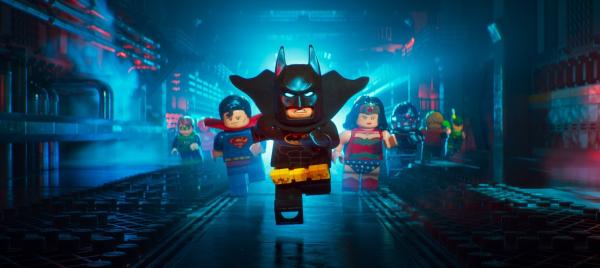 Bild 1 von 45: (v.l.n.r.) Green Lantern; The Flash; Superman; Batman; Wonder Woman; Cyborg; Aquaman; Green Arrow