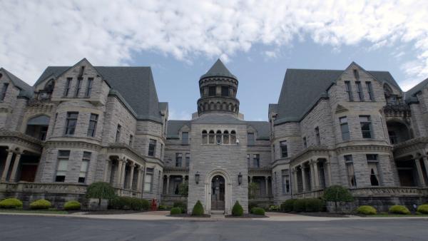 Bild 1 von 2: Im Jahr 1993 wurde im Ohio State Reformatory der Film \
