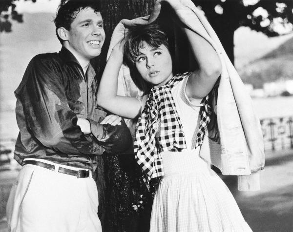 Bild 1 von 13: Im Bild: Peter Kraus (Peter), Conny Froboess (Conny).