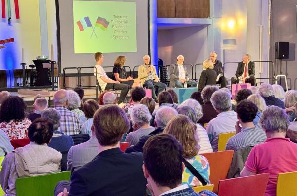 Bild 1 von 3: Kriegskinder-Konferenz Saarbrücken 2025