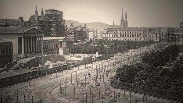 Bild 1 von 10: Im Bild: Ringstrasse mit Blick auf das Parlament und das Rathaus.