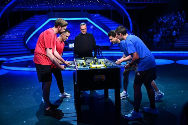 Bild 1 von 14: (v.l.n.r.) Bastian Bielendorfer; Özcan Cosar; Matthias Opdenhövel; Lutz van der Horst; Fabian Köster