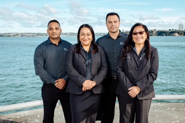 Bild 1 von 3: Die Mitarbeitenden der neuseeländischer Grenzbehörden werden in dieser Dokumentation bei ihrer Arbeit an Land-, See- und Luftgrenzen begleitet.