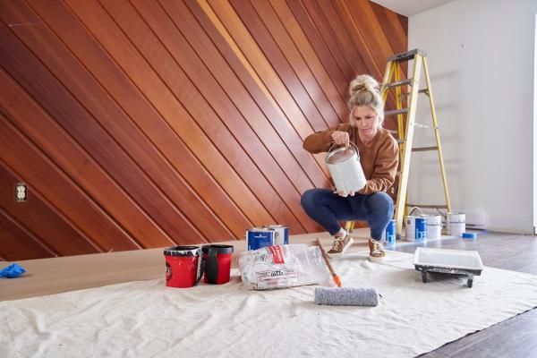 Bild 1 von 8: April Brown