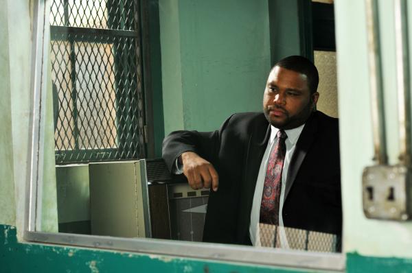 Bild 1 von 8: Anthony Anderson as Det. Kevin Bernard -- NBC
