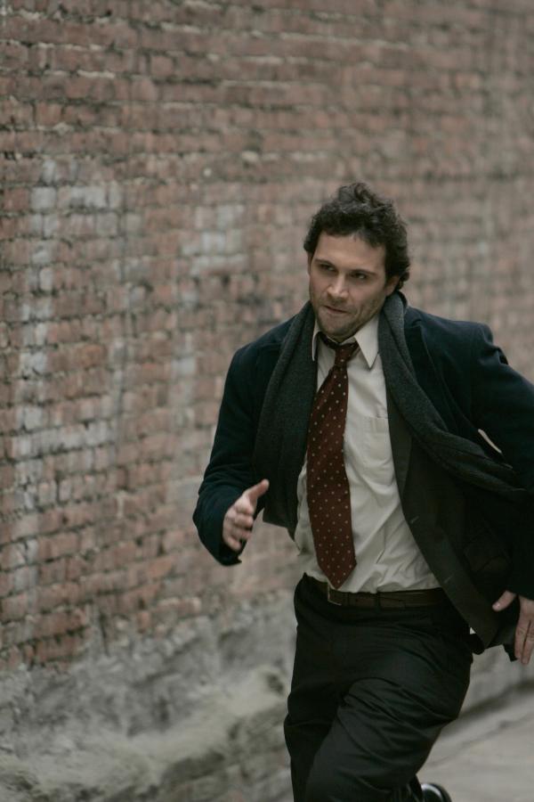 Bild 1 von 12: Jeremy Sisto as Cyrus Lupo -- NBC