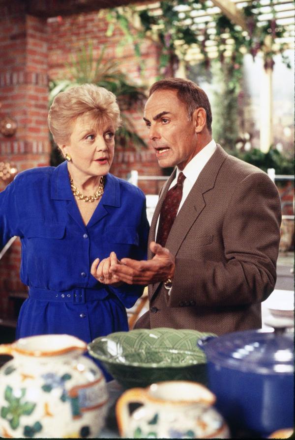 Bild 1 von 3: Jessica Fletcher (Angela Lansbury, l.)