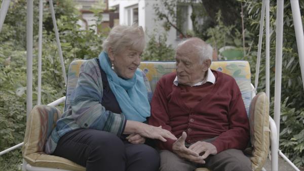 Bild 1 von 6: Hertha Krestan (75) und Hermann Tockner (88) (Rentner).