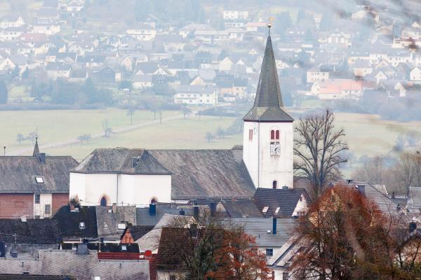 Bild 1 von 3: Die Evangelische Kirche St. Severus in Gemünden im Westerwald