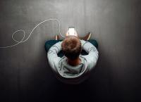 Jung, online, süchtig