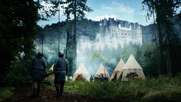 Bild 1 von 8: Wie kein anderes Bauwerk haben die Burgen das Bild des Mittelalters geprägt. Ihre Bedeutung und ihre ereignisreiche Geschichte erzählt \