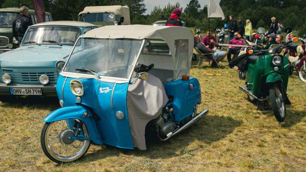 Bild 1 von 9: Damals Krankenfahrzeug, heute Kult: das dreirädrige DUO.