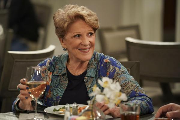 Bild 1 von 14: Norma (Linda Lavin)