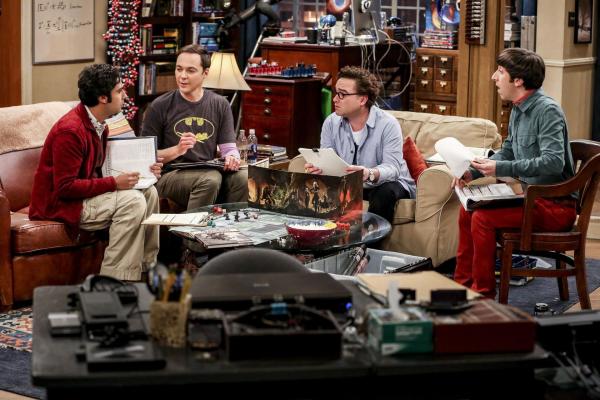 Bild 1 von 10: (v.l.n.r.) Raj (Kunal Nayyar); Sheldon (Jim Parsons); Leonard (Johnny Galecki); Howard (Simon Helberg)