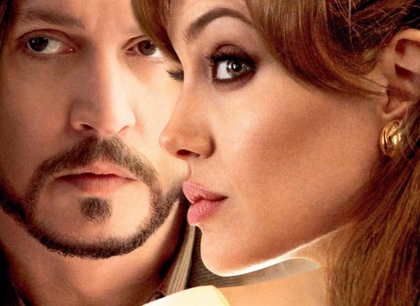 Bild 1 von 19: Im Bild: Johnny Depp (Frank Tupelo), Angelina Jolie (Elisa Clifton-Ward).