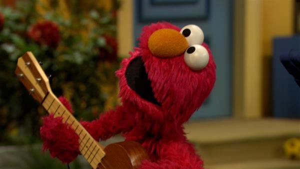 Bild 1 von 2: Elmo macht Musik.