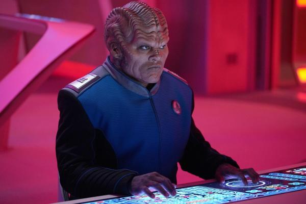 Bild 1 von 20: Lieutenant Commander Bortus (Peter Macon)