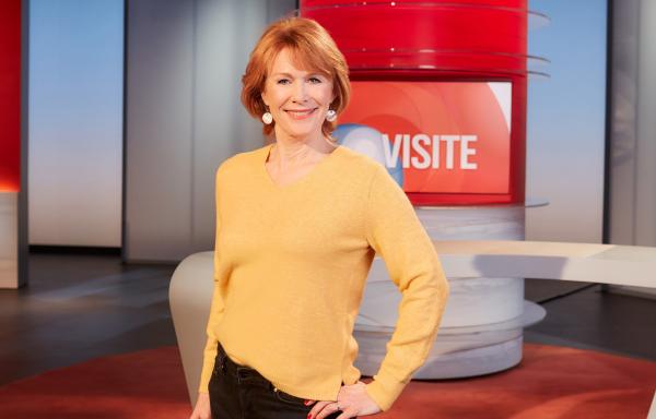 Bild 1 von 4: Vera Cordes - Moderatorin des NDR Gesundheitsmagazins \