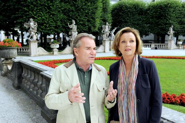 Bild 1 von 3: Im Bild: Fritz Wepper (Toni), Gila Von Weitershausen (Julia).