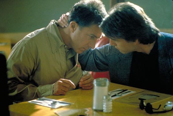 Bild 1 von 6: Raymond (Dustin Hoffman, l.); Charlie (Tom Cruise, r.)