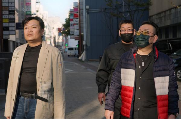 Bild 1 von 2: Das Schicksal der organisierten Kriminellen in Japan ist ungewiss: Obwohl sie ständig überwacht werden und ihr Handlungsspielraum eingeschränkt ist, glauben viele von ihnen an eine Zukunft.