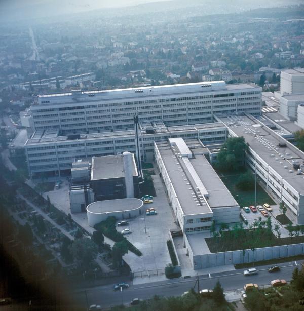 Bild 1 von 11: ORF-Zentrum außen, 1976.