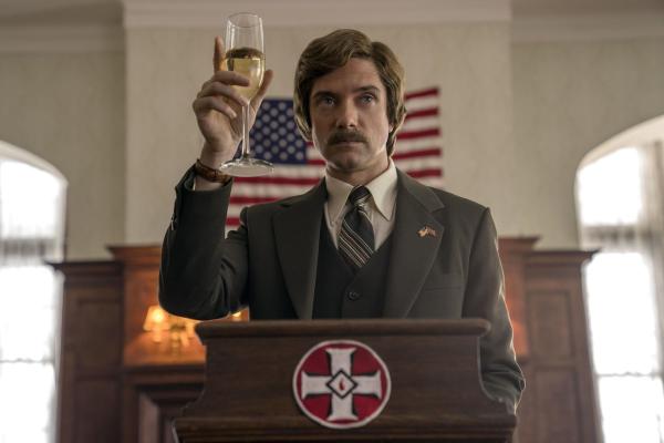 Bild 1 von 4: David Duke (Topher Grace)