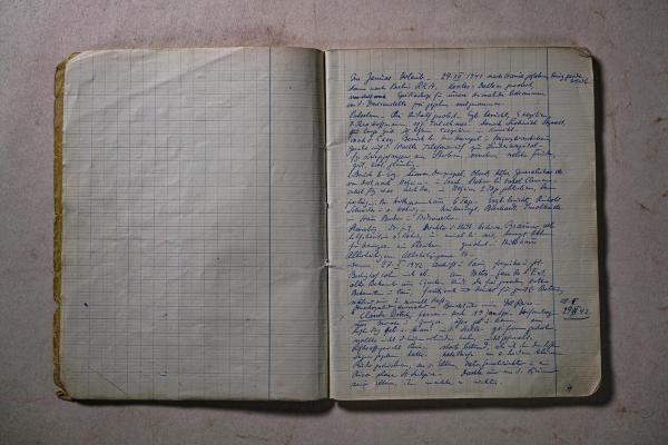 Bild 1 von 22: Im Bild: Erste Seite des Tagebuchs von Abbé Franz Stock.