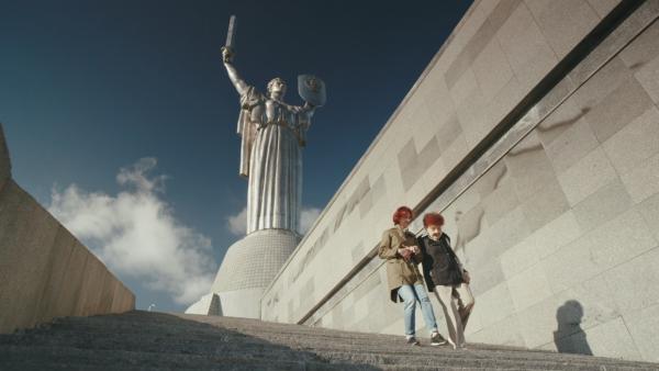 Bild 1 von 3: Opfer zweier totalitärer Regime: Nadeshda Slessarewa wird mit 13 Jahren von den Nazis verschleppt. Ihre Mutter ist zu diesem Zeitpunkt im Gulag, ihr Vater bereits tot. Nach dem Krieg wird sie als ehemalige Zwangsarbeiterin und als \