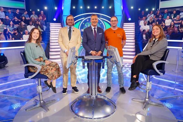 Bild 1 von 4: Im Bild: Anna Wagner (Wien), Dominic Horinek (Neusiedl am See), Armin Assinger, Alexander Amann (Koblach), Eva Lugstein (Wien).