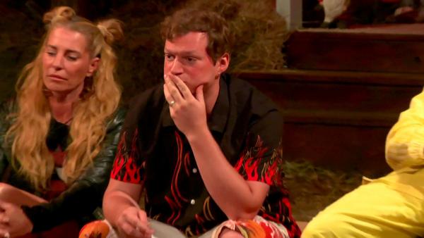 Bild 1 von 7: Das große Ausmisten steht an und alle sind gespannt wen es diesmal trifft.