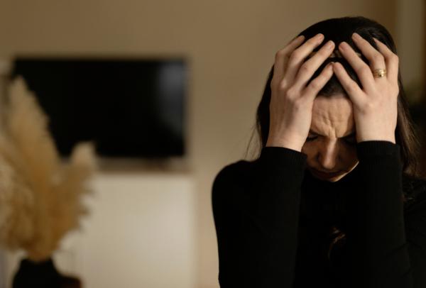 Bild 1 von 5: Michelle ist 33. Seit ihrem zwölften Lebensjahr leidet sie an der Krankheit Depression. Die alleinerziehende Mutter kämpft mit Panikattacken, extremen Schlafstörungen und Antriebslosigkeit.