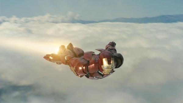 Bild 1 von 15: Keine Superkräfte, aber viel Technik. Der Multimillionär und Erfinder Tony Stark (Robert Downey jr.) erschafft Iron Man, um die Menschen vor den Waffen zu beschützen, die er einst selber mit seiner Firma herstellte ...
