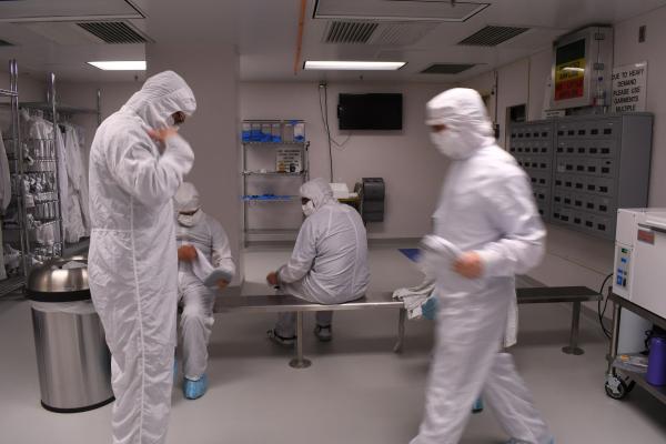 Bild 1 von 3: 