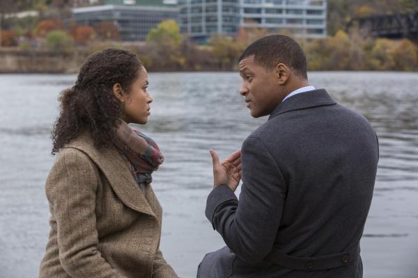 Bild 1 von 4: Prema Mutiso (Gugu Mbatha-Raw, l.); (Dr. Bennet Omalu (Will Smith, r.)