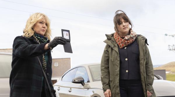 Bild 1 von 14: DI Ruth Calder (Ashley Jensen) und DI Alison \
