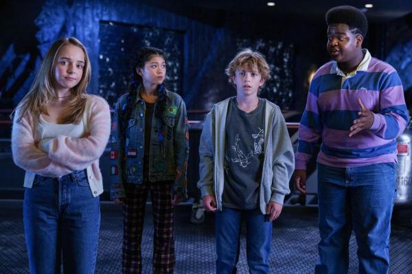 Bild 1 von 9: (v.l.n.r.) Lizzie (Abby James Witherspoon); Maya (Momona Tamada); Charlie (Walker Scobell); Berger (Keith L. Williams)