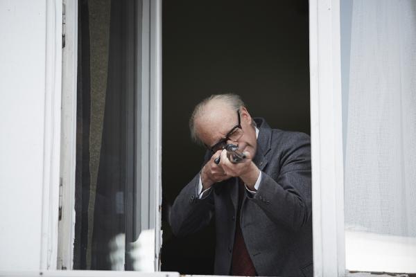 Bild 1 von 3: Max Giermann als Erich Honecker.