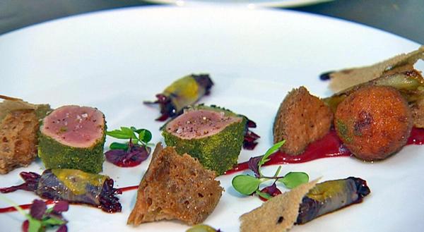 Bild 1 von 1: Im Bild: Rehkitz Lauasche Blutwurst-Biscuits.