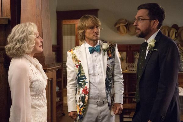 Bild 1 von 8: (v.l.n.r.) Helen (Glenn Close); Kyle Reynolds (Owen Wilson); Peter Reynolds (Ed Helms)