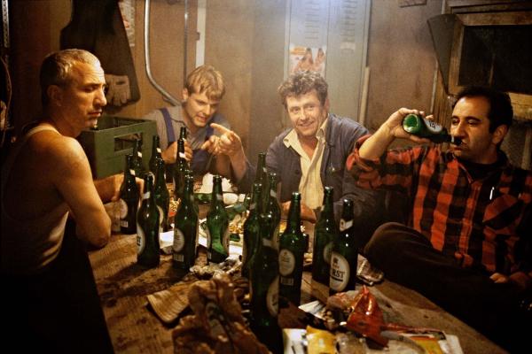 Bild 1 von 8: Eine Pause muss mal sein - oft und lang andauernd: (v.l.n.r.) Kalle (Ralf Richter), Philipp (Peter Thorwarth), Horst (Willi Thomczyk) und Kümmel (Hilmi Sözer) ...