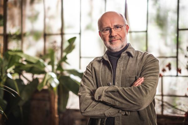 Bild 1 von 15: Prof. Dr. Harald Lesch moderiert und führt durch den Terra X-Zweiteiler \